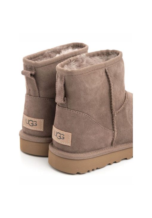 ugg mini 9