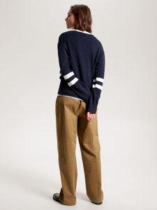 Tommy Hilfiger-Contrast-Stripe-V-Neck-Jumper _ Desert-Sky-3