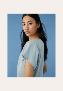 marella-Knot-detail -T-shirt-3