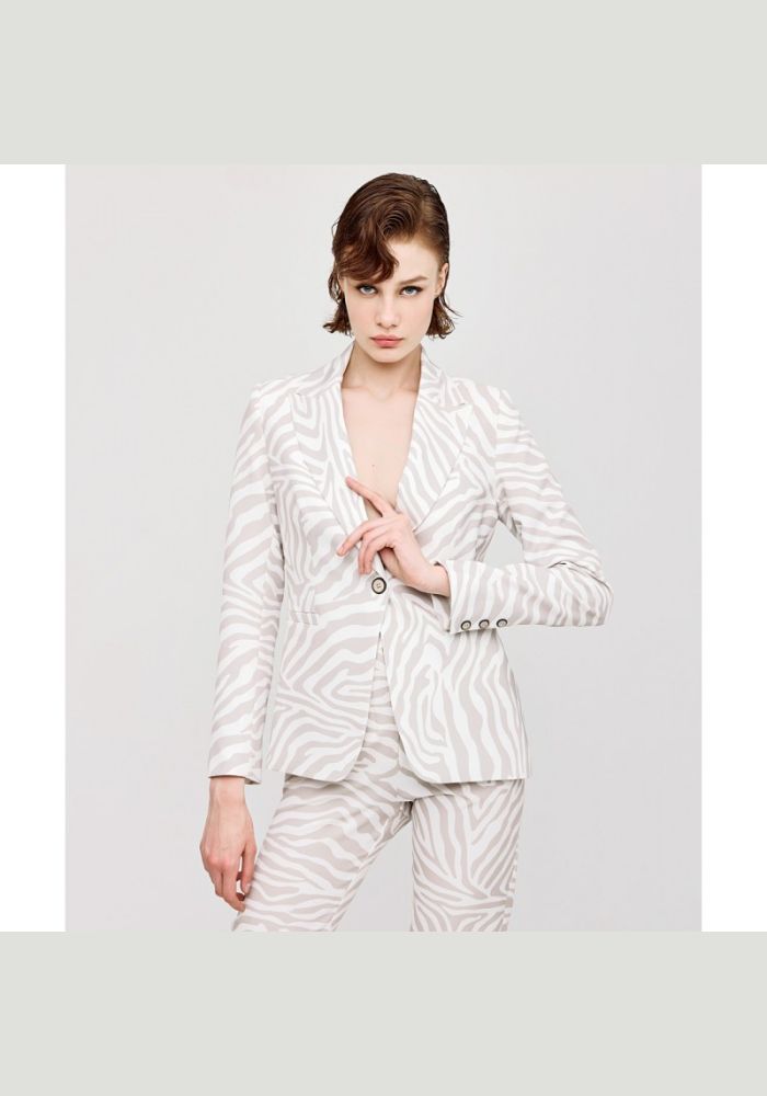 access-sakaki-zebra-3