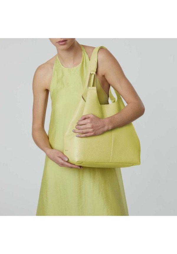 coccinelle-bag-brume-lime-3