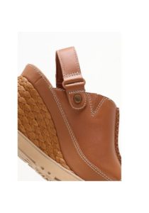 ugg-abbot-3